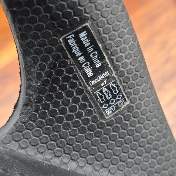 Crocs Sloane Sandals Womens 7 Black Embellished Thong Slip On Comfort Flip Flops - Picture 7 of 7